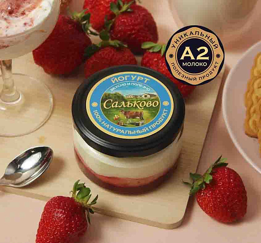 Йогурт греческий «Сальково» с клубничным вареньем